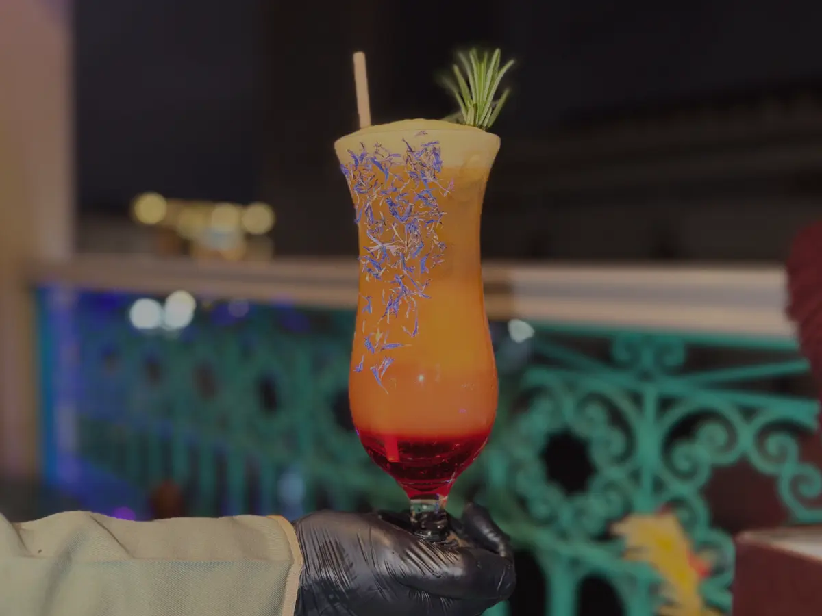 Boisson fraîche d’été servie avec des glaçons